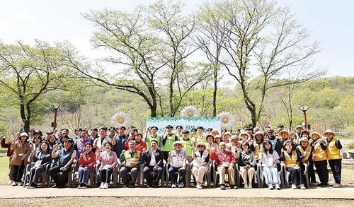 2025 ESG 실천 캠페인 ‘야생화를 心다’ 전개 2025 ESG 실천 캠페인 ‘야생화를 心다’ 전개