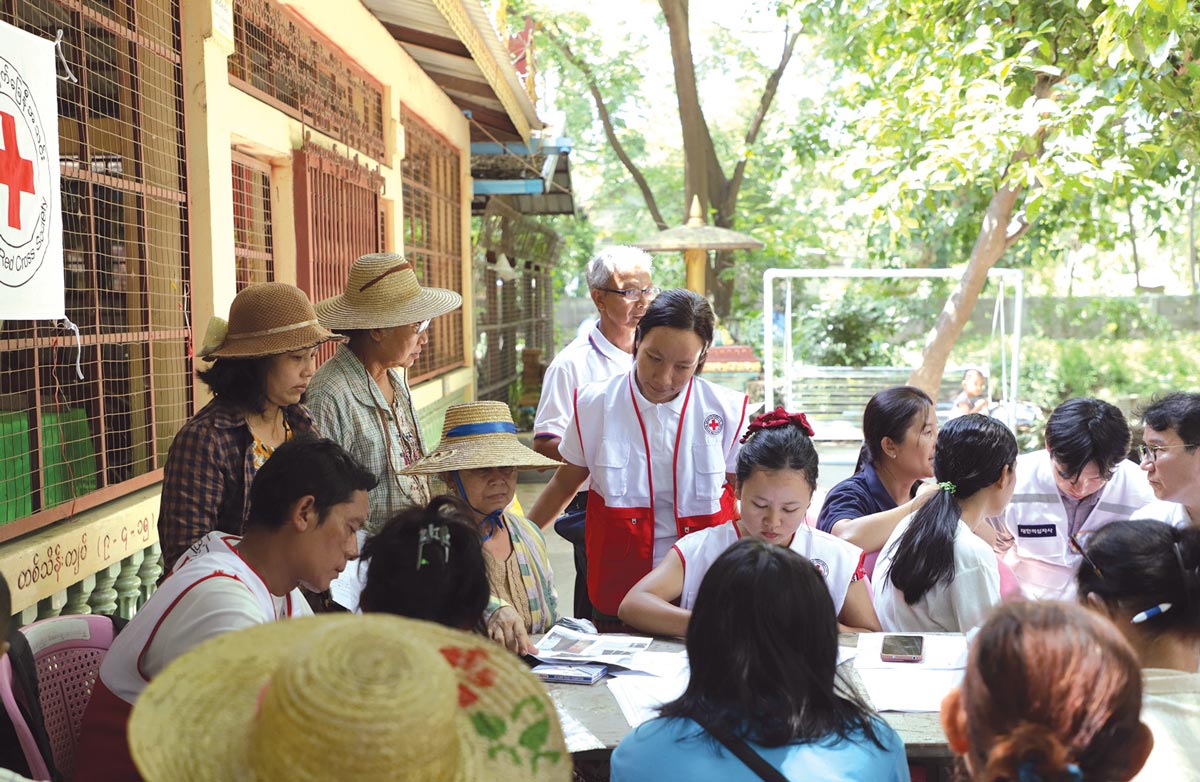 미얀마 지진 피해 주민들에게 전한 희망의 인사