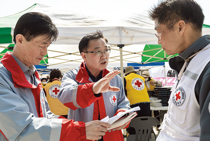 경북 의성 산불 현장 긴급구호 활동