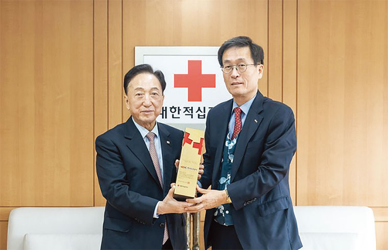 한국도로공사 100억 클럽 가입