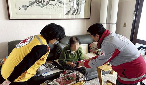 설 명절 맞아 이산가족에 따뜻한 위로 전해 설 명절 맞아 이산가족에 따뜻한 위로 전해